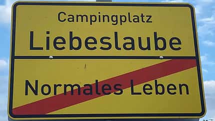 Schild, witzig, amüsant, lustig Campingplatz Liebeslaube, Schild, witzig, amüsant, lustig
