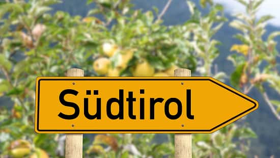 Richtungsschild in Südtirol