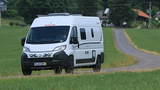 Globetrail 600 SK Campingbus mit Stockbetten