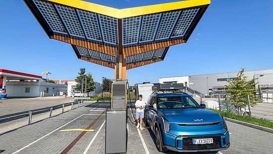 Elektro-Tour, Kia EV9, E-Auto, Ladestation