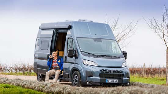 Frontansicht, Karmann Dexter 595, Wohnmobil, Camping, Camperbus