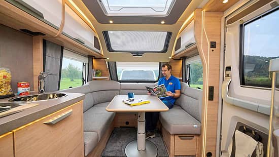 f_Knaus_Südwind_500_UF_Black_Selection_Fenster