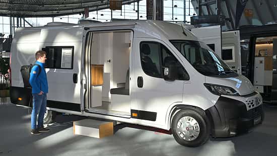 Campingbus, Außenaufnahme, Fiat Ducato