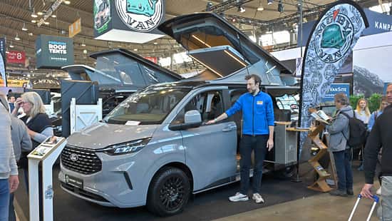 Ford, Campervan, Außenaufnahme, Messe