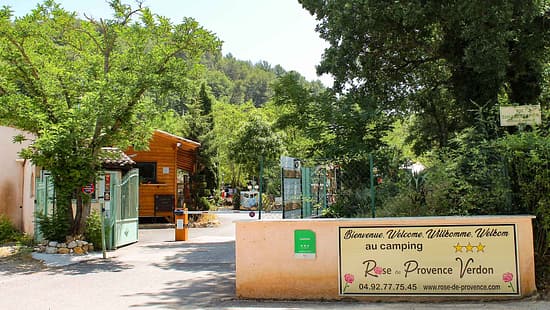 Rose de Provence, Campingplatz, Einfahrt