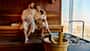 Wellness, Sauna, Paar, Kübel
