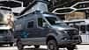 Caravan Salon 2023, Außenfoto, Campingbus