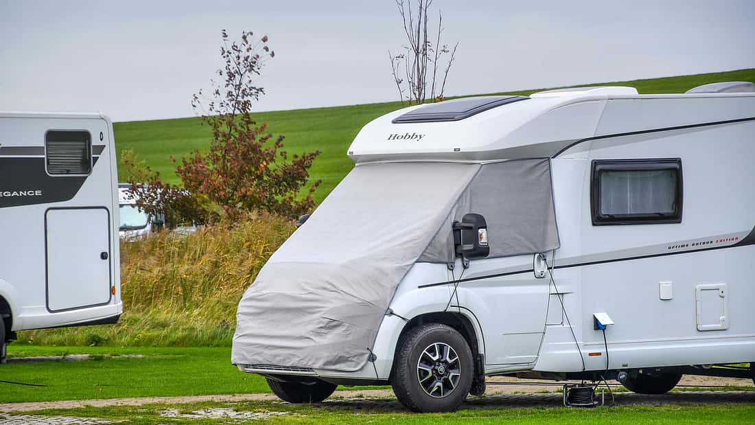 Warm bleiben beim Wintercamping: Thermomatten fürs Reisemobil im Winter Caravan Resort Gützkow zwischen Usedom und Rügen in der Nähe der Ostsee