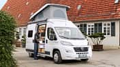 Ein Camping-Ausbau des Fiat Ducato MIT BAD UND VIER SCHLAFPLÄTZEN auf weniger als fünfeinhalb Metern Länge