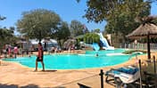 Pool mit Rutschen