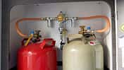 Mobil opt. Gasflaschenumschalt-Anlage Nachher Bild der Gasflaschen