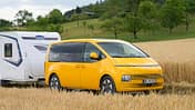 Hyundai Staria, Gelb, Zugwagen, Caravan, Feld