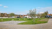 Stellplatz, Gras, BŠume, Campingvans, Autos, HŠuser, Himmel