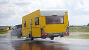 Fahrtest, Caravan hebt ab, nasse Straße, Gespannfahren, Belastungstest