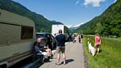 Stau in der Schweiz mit Wohnmobilen und Wohnwagen