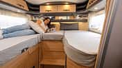 Bett, Malibu T 450 RB-LE Lightweight, Leichtbau, Teilintegriert, Wohnmobil