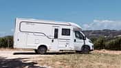 Außenaufnahme, Reisemobil, Teilintegriert, Seitansicht,Aufbautür Außenaufnahme, Reisemobil, Teilintegriert, Seitansicht,Aufbautür