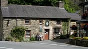 Beddgelert North Wales, Pub, Sonne, Pärchen Beddgelert North Wales, Pub, Sonne, Pärchen