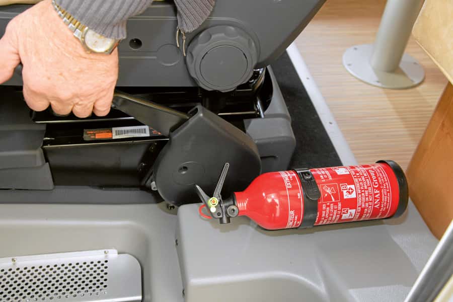 ABC Feuerlöscher 1kg - Universal Löscher Für Haus Und Auto Mit Halterung