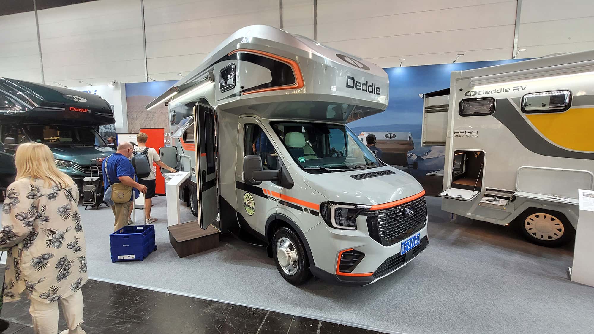 tent front Discovery Trail 3 rear differential giving you extra shade Size:140MM Surflogiet Gotland - Glamping
